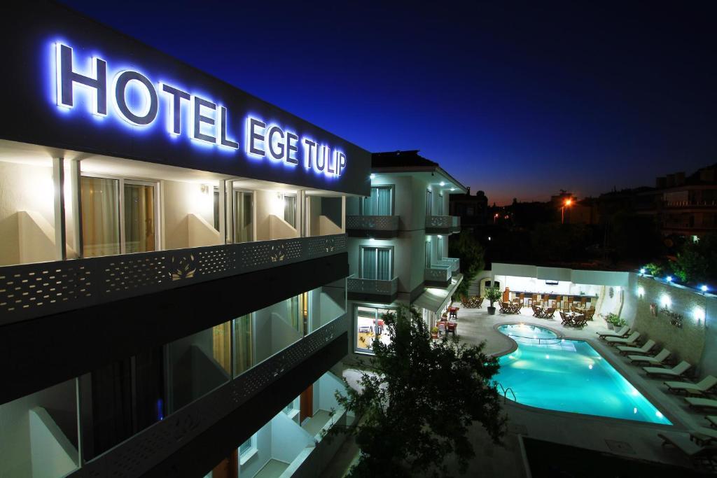 ホテル Ege Tulip Çeşme エクステリア 写真