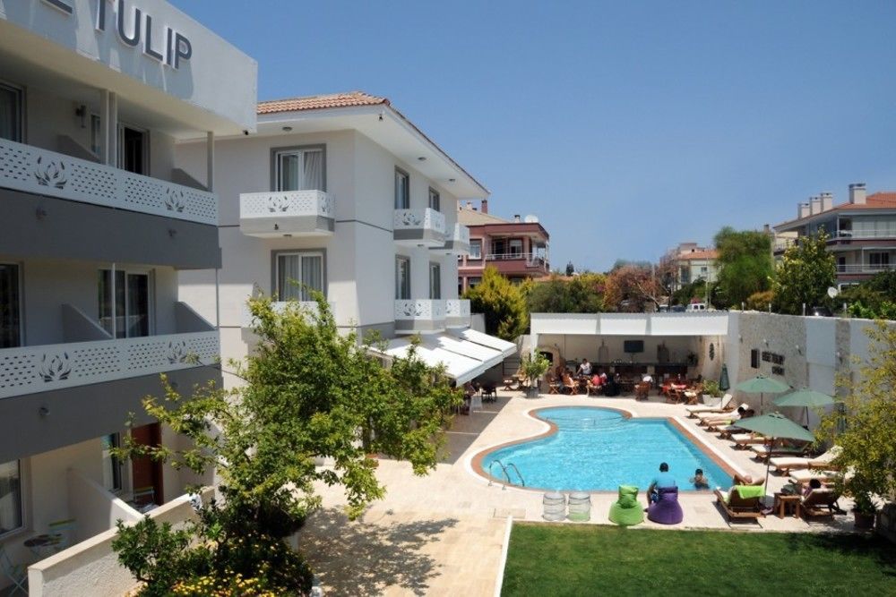 ホテル Ege Tulip Çeşme エクステリア 写真